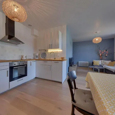 T3 Centre Avec Balcon Et Un Petit Chien Accepte - Fr-1-608-119 Διαμέρισμα La Bourboule