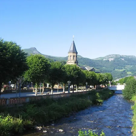 アパート T3 Centre Avec Balcon Et Un Petit Chien Accepte - Fr-1-608-119 ラ・ブルブール