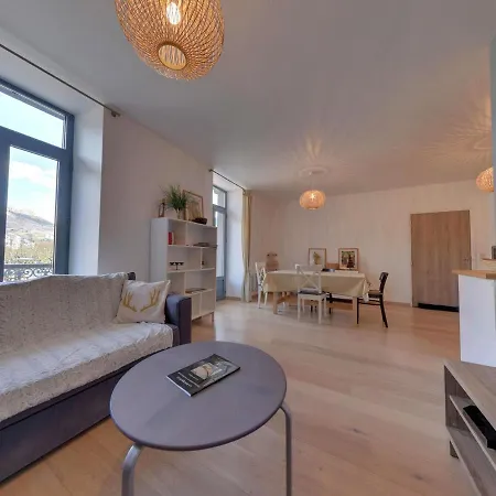 T3 Centre Avec Balcon Et Un Petit Chien Accepte - Fr-1-608-119 Διαμέρισμα La Bourboule